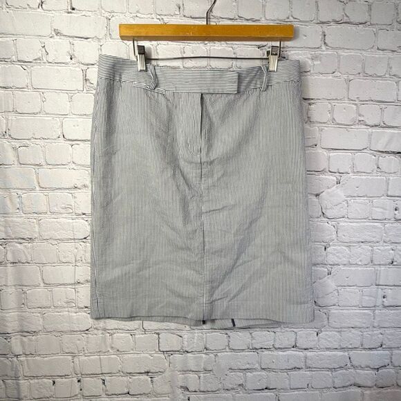 Talbots Classic Seersucker Stripe Pencil Skirt Womens Size 12 Blue Cotton - Picture 1 of 5